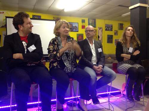 vlnr: Tom van der Molen, Annemarie de Wildt,Siebe Rossel en Nicole van Dijk tijdens discussie. Foto Albert van der Zeijden (VIE)