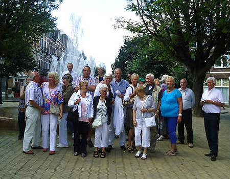 Wegens overweldigende belangstelling, wederom een verhalenwandeling rond het Linnaeushof...