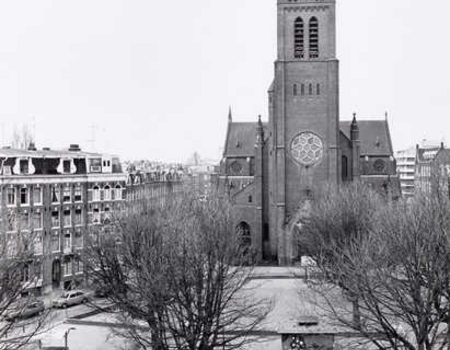 Bonifatiuskerk op het Kastanjeplein