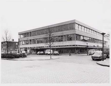 Garage B.V. Smelt in de van Marumstraat.