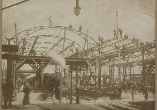 Bouw Centraal Station Amsterdam, fotograaf onbekend, 1894, collectie Spoorwegmuseum