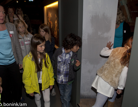 Kinderen in Het Kleine Weeshuis