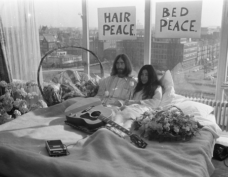 Bezoek gratis de John en Yoko Suite