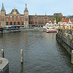 Bruggenhoofd bij Centraal Station, juli 2015. Foto Amsterdam Museum, Maarten Jansen