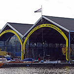 Foto met uitzicht op scheepswerf 't Kromhout, Foto Museumwerf 't Kromhout