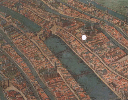 Cornelis Anthonisz., Gezicht op Amsterdam in vogelvlucht, 1538 (detail, met stip bij Het Wapen van Embden, hoek Nieuwendijk/Gravenstraat)