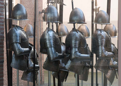 Harnassen in harnassenvitrine, 1578/80. Foto Amsterdam Museum, Monique Vermeulen, 2008