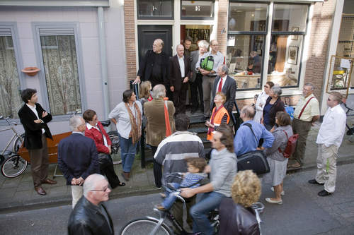 Bij de opening van de tentoonstelling  Buiten de Raampoort , Theo Thijssenmuseum, 2008