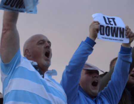 Maak het voetbal weer van de supporters