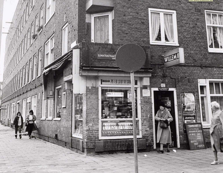 W. Langhout Sumatrastraat 112 -  1982