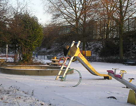 De speeltuin met korfbalbeld van Oosterpark was aan het Onderlangs