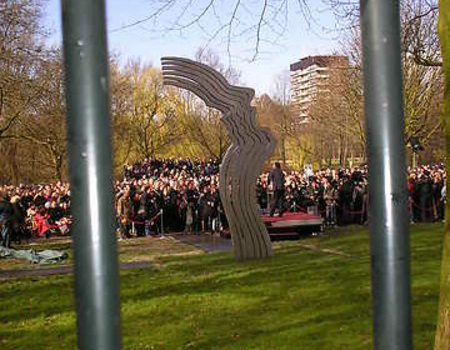 Monument Theo van Gogh 2