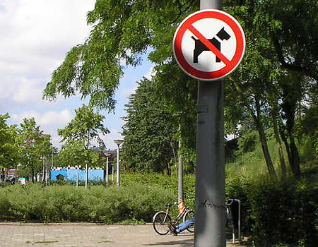 Verboden voor honden. Tugelaweg.