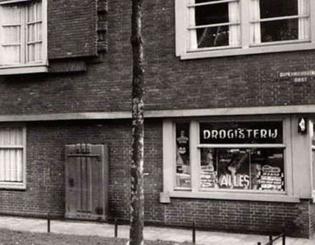 Archimedesweg 64 -  1945