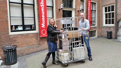 Verhuizing hardware van De Digitale Stad (DDS)