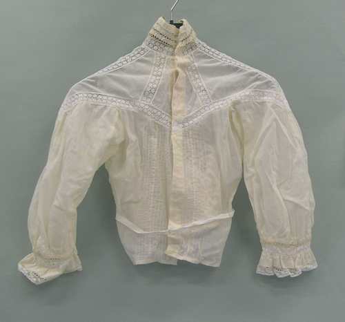 Maison de Bonneterie, damesblouse, ca. 1900-1910. Amsterdam Museum, 445.