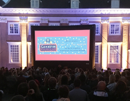 Openluchtbioscoop Cinetree in het Amsterdam Museum