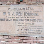 Gedenksteen bouw gevangenis 1872. Foto Annemarie de Wildt