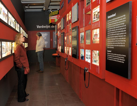 Haarlemmerstraat/dijk Tentoonstelling AM. Foto: Monique Vermeulen, 2011.