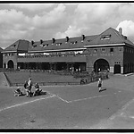 Zonneplein met de Spar, augustus 1948. Foto: Stadsarchief Amsterdam.