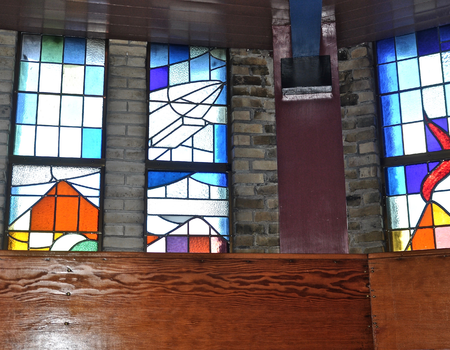 Zeppelin in glas in lood,Gereformeerde kerk Andijk bouwjaar 1929